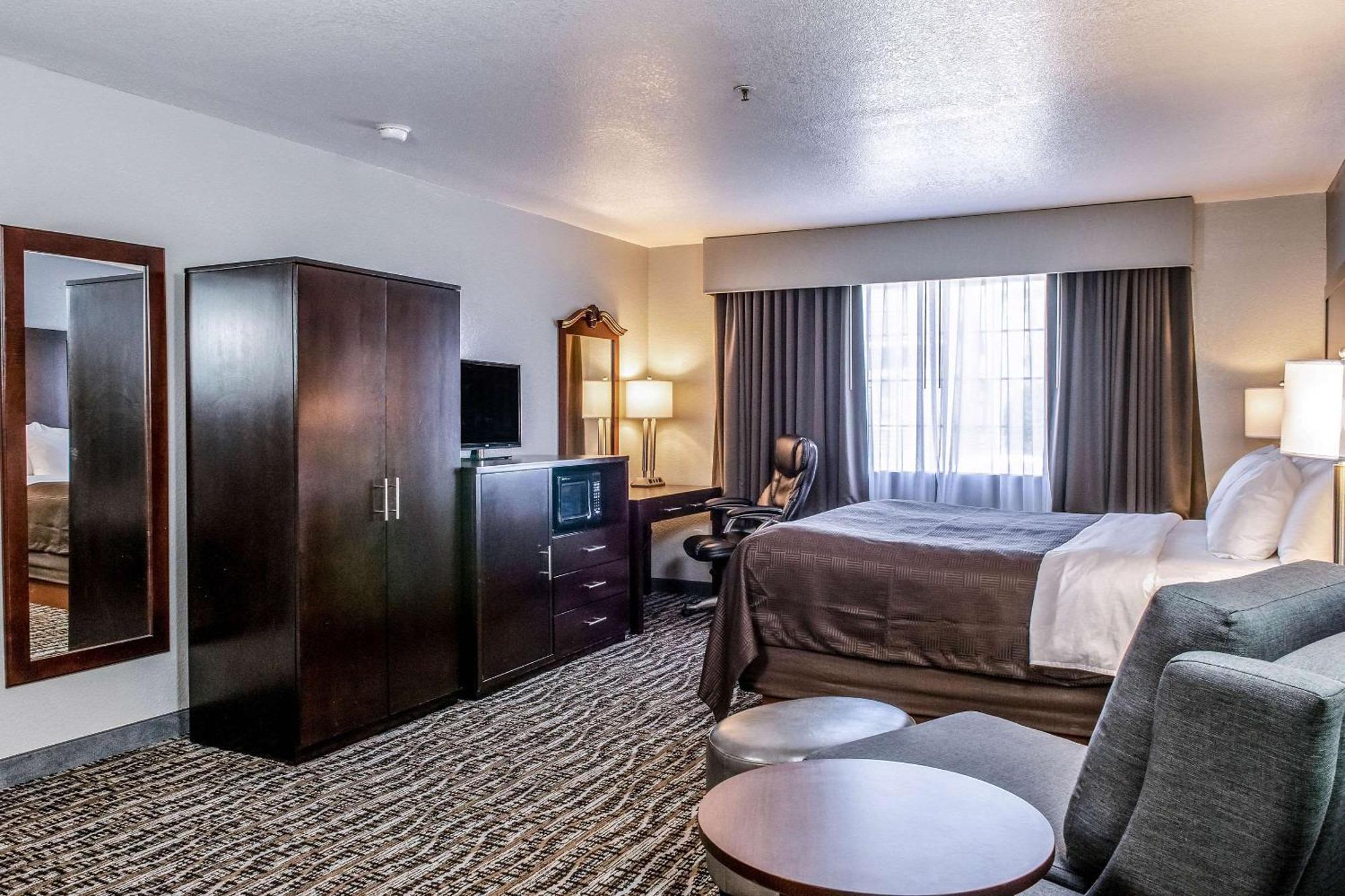 Clarion Hotel By Humboldt Bay Eureka Buitenkant foto